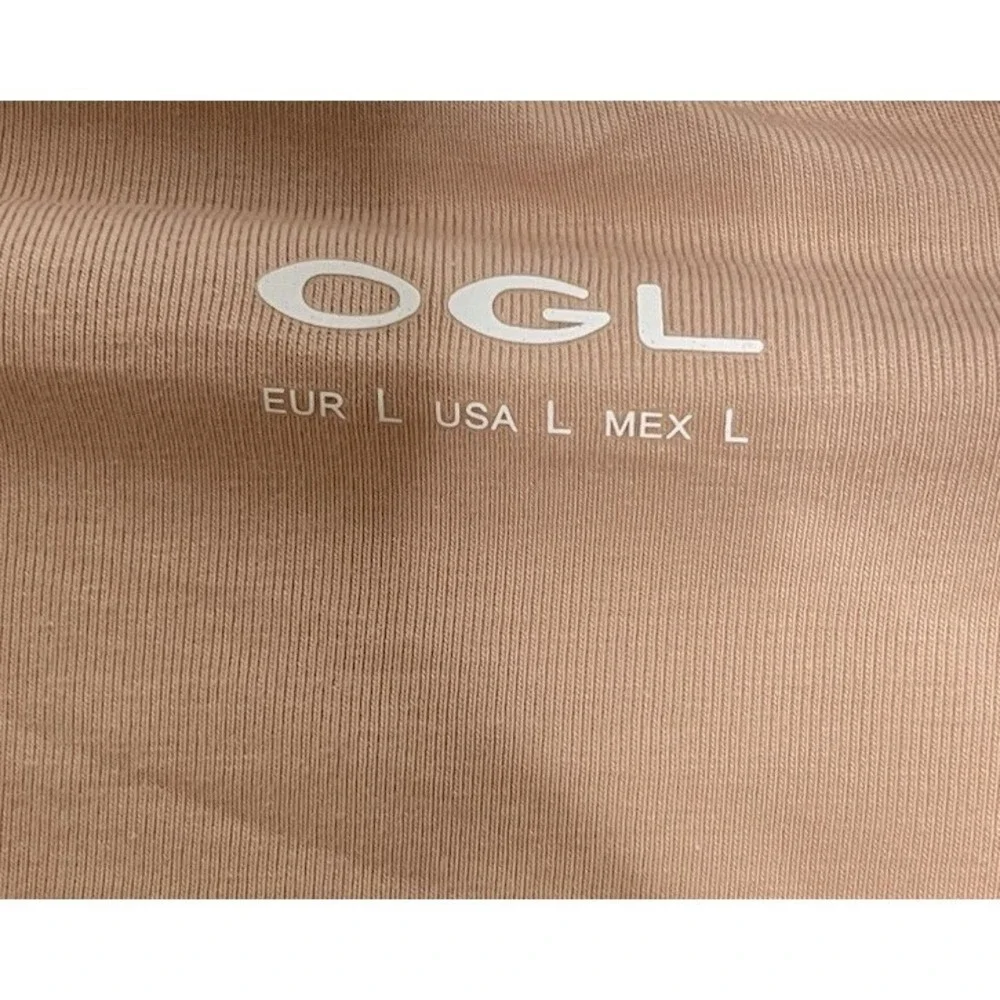 OGL White  V-Neck  Bra Top Tee Long Sleeves Size Large‎ NWT